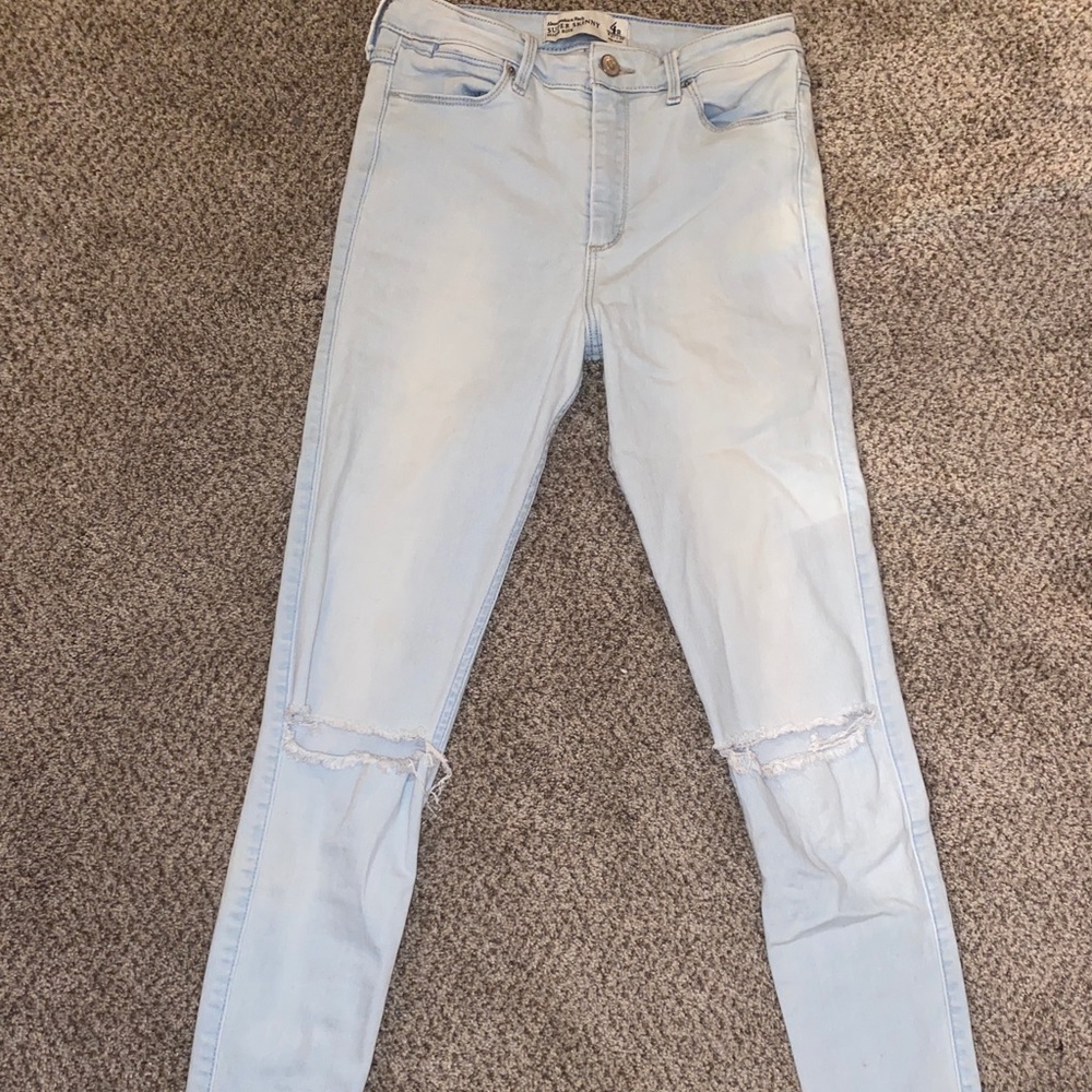 Skinny Abercrombie Jeans w/ Knee Rips